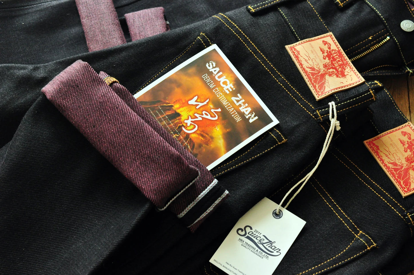 Herren Jeans aus Selvedge Denim mit doppelseitiger Färbung und gerader Passform