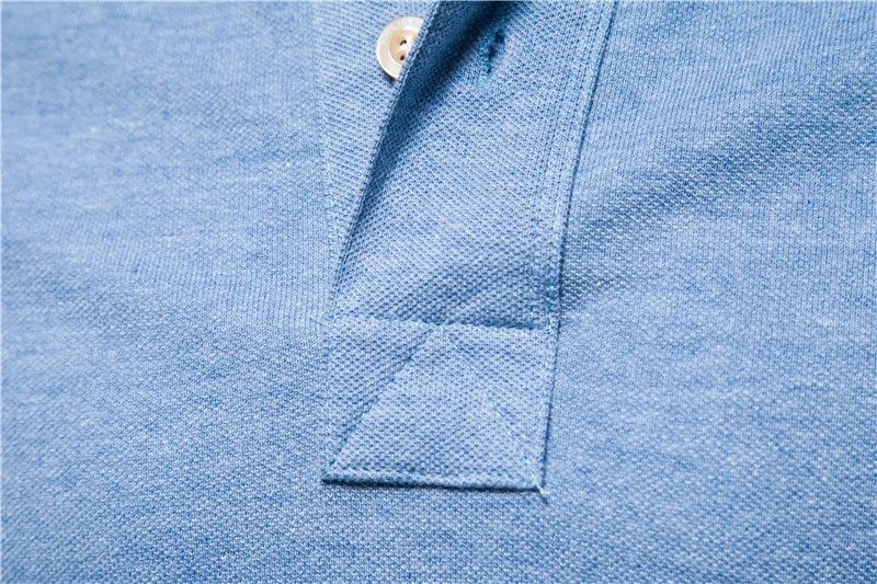 Herren Poloshirt aus Baumwolle in einfarbig mit klassischem Design für Freizeit und Business
