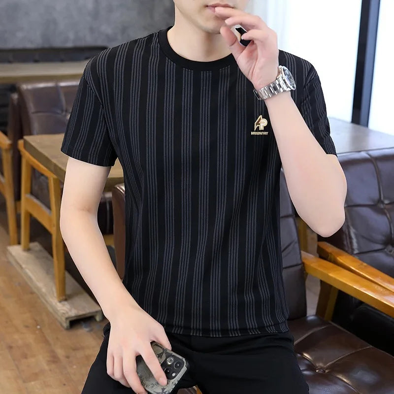 Herren Gestreiftes T-Shirt mit lässigem Rundhals und kurzen Ärmeln