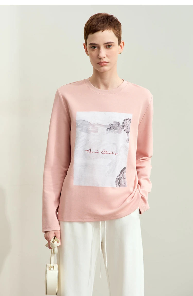Damen T-Shirt im Minimalismus-Stil mit Kunstdruck und Stickerei für den Herbst