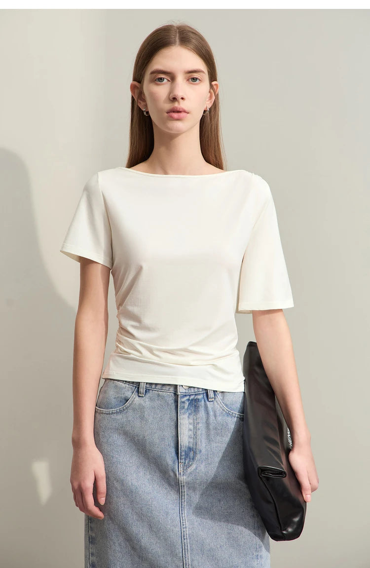 Damen T-Shirt im Minimalismus-Stil mit asymmetrischem Slash Neck und Raffen