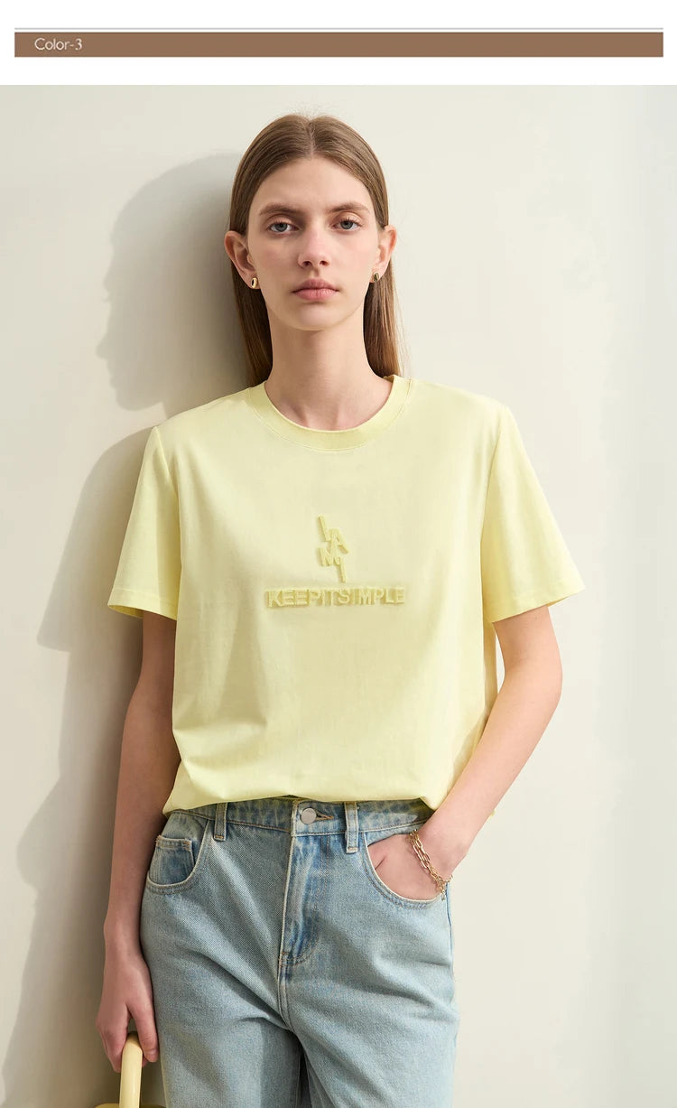Damen T-Shirt im minimalistischen Stil mit modischer Stickerei und O-Ausschnitt