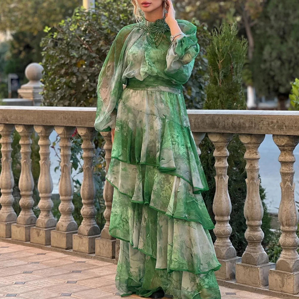 Elegantes Damen-Zweiteiler-Set mit Perlenbesatz und Patchwork-Design – Langarmhemd mit Reverskragen und Knopfleiste, kombiniert mit passender Hose.