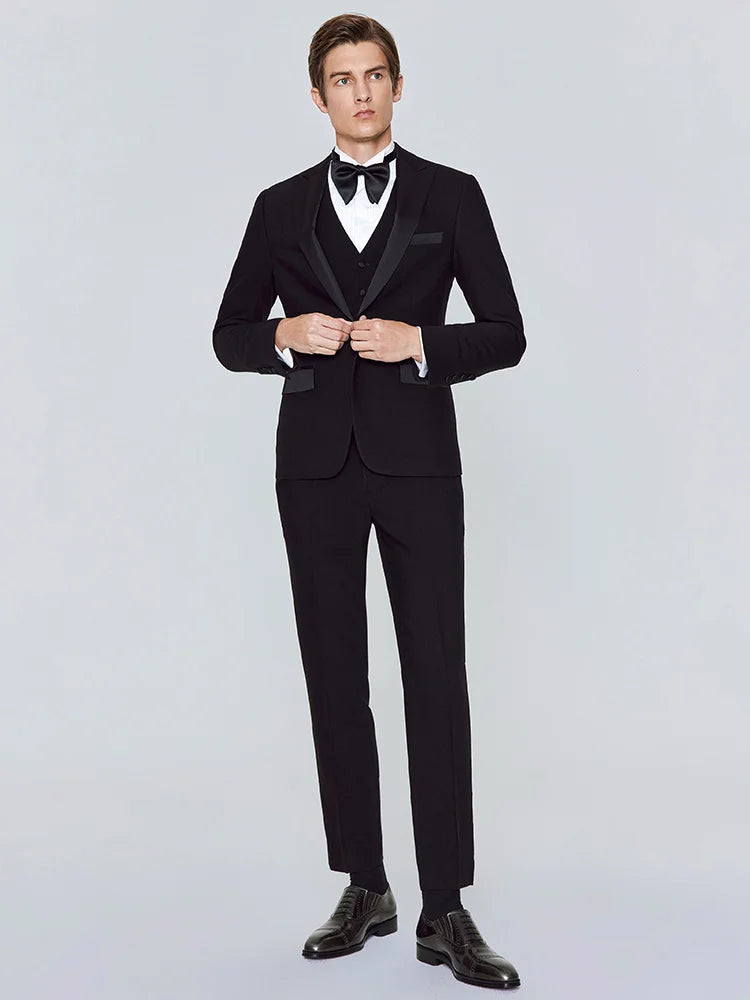 Eleganter Herrenanzug in Grün, Slim Fit, dreiteilig mit Blazer, Weste und Hose – ideal für Hochzeiten und festliche Anlässe.