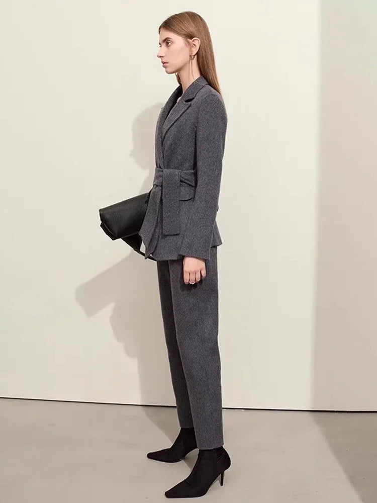 Damen Wollmantel im Minimalismus-Stil für Büro und Winter mit Taschen