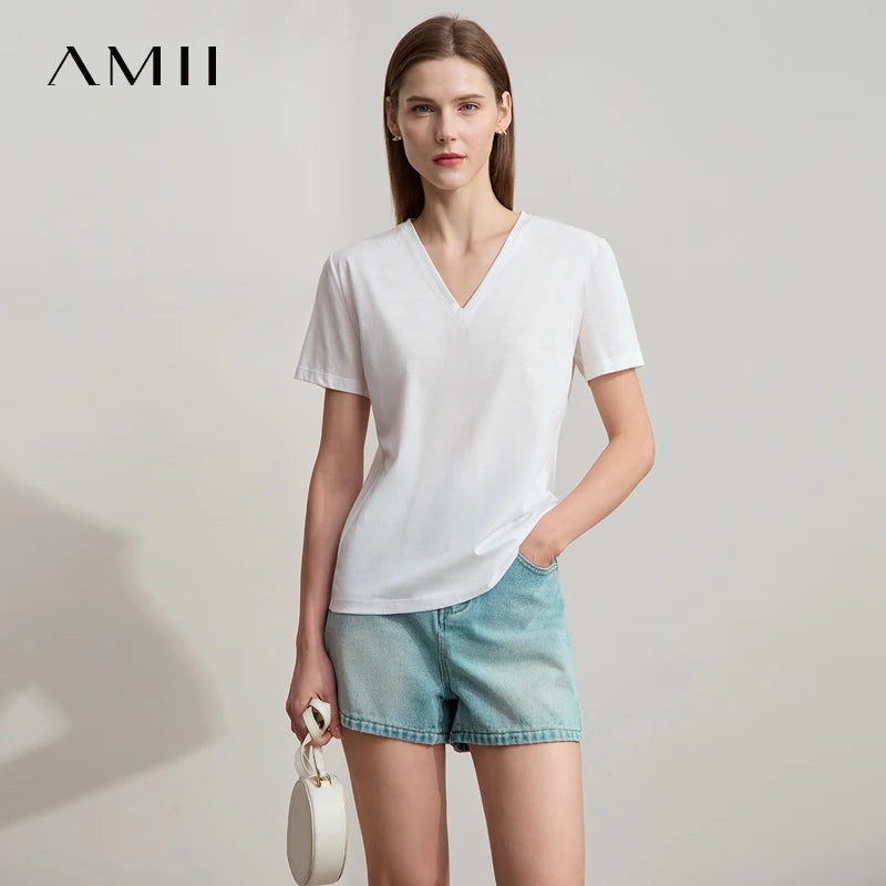 Damen Top im minimalistischen Sommerstil mit einfarbiger Buchstabenstickerei