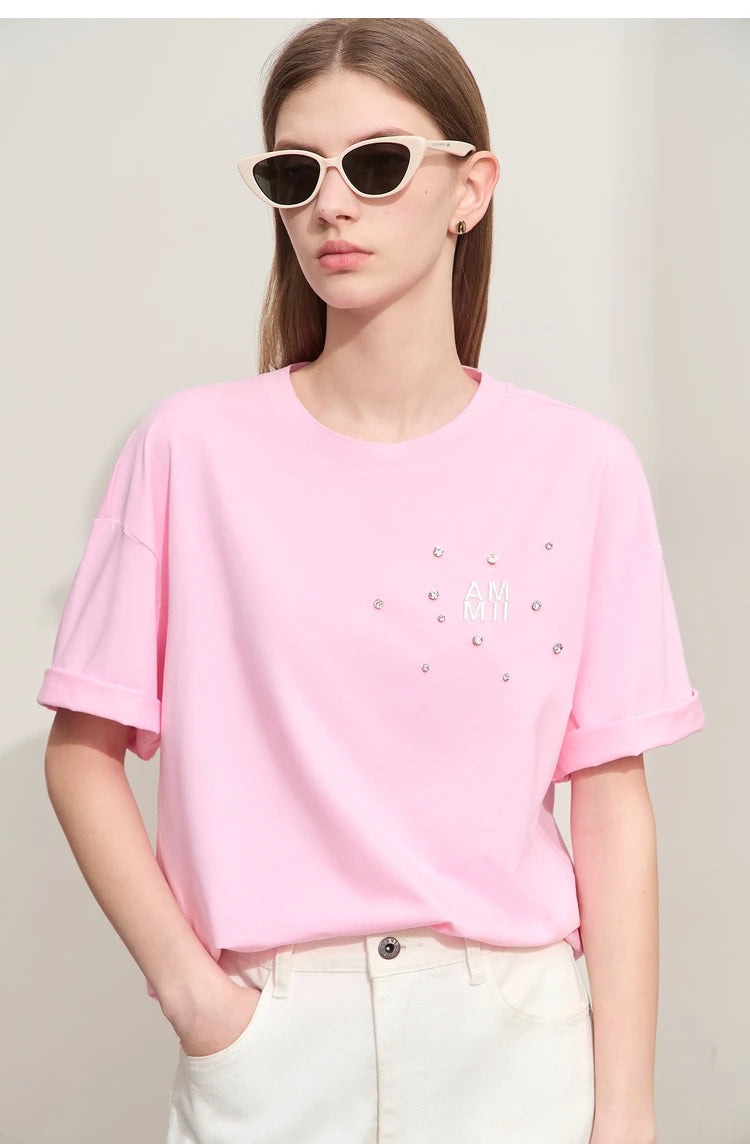 Damen T-Shirts im Minimalismus-Stil mit Stickerei und lässigen Ärmeln