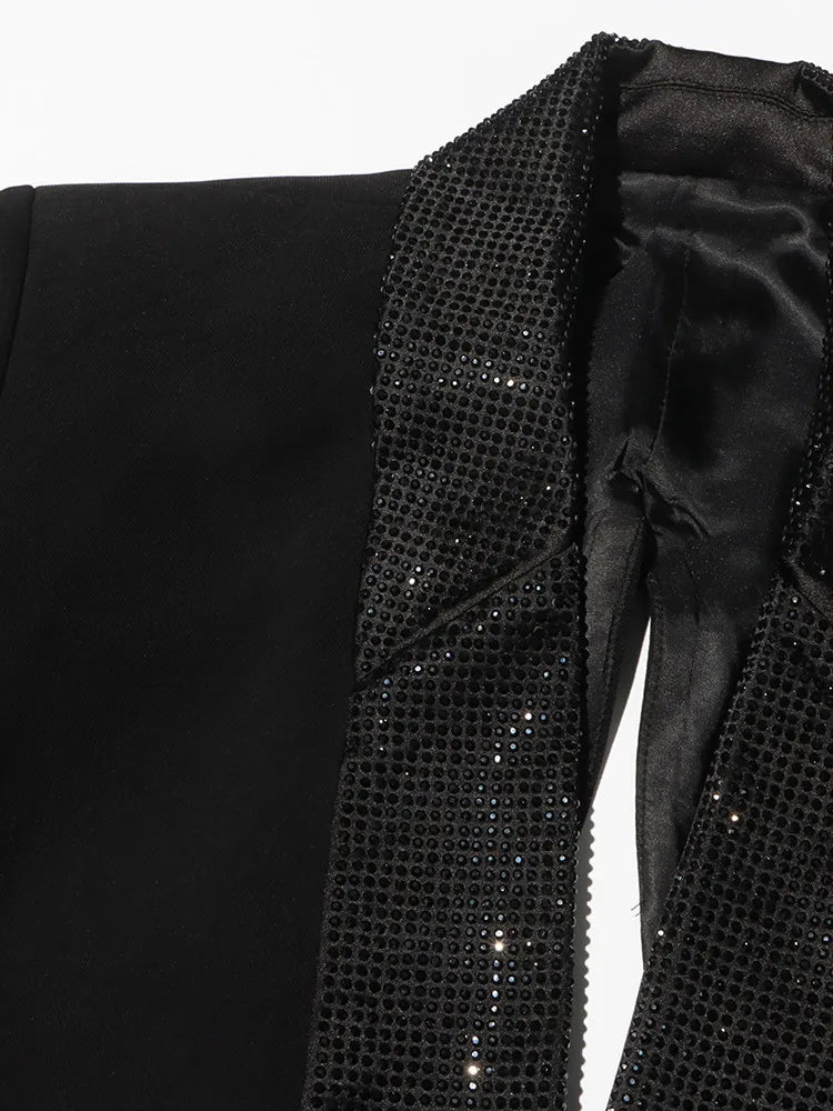 Eleganter Damen-Blazer mit Reverskragen und langen Ärmeln – Patchwork-Design und einreihiger Verschluss für einen lässigen Look.