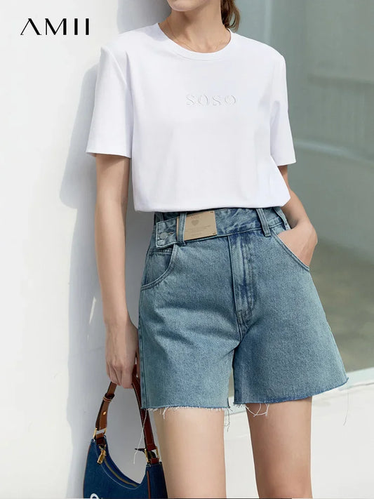 Damen Jeans Shorts im minimalistischen Design mit Taschen und hoher Taille