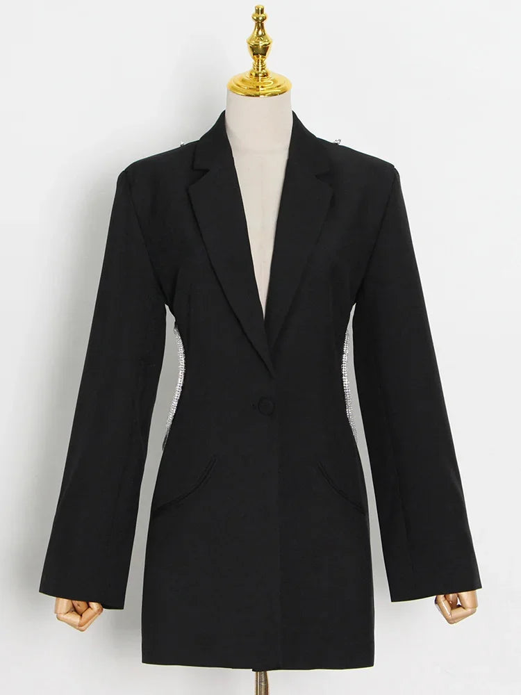 Elegantes Midi-Kleid mit Pailletten und Patchwork, schulterfrei und langärmelig – figurbetontes Design für Damen.