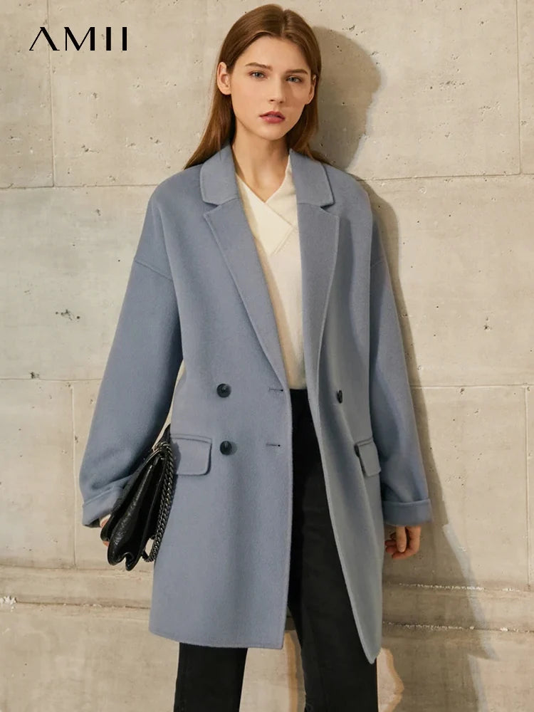 Damen Wollmantel im Minimalismus-Stil für den eleganten Wintereinsatz