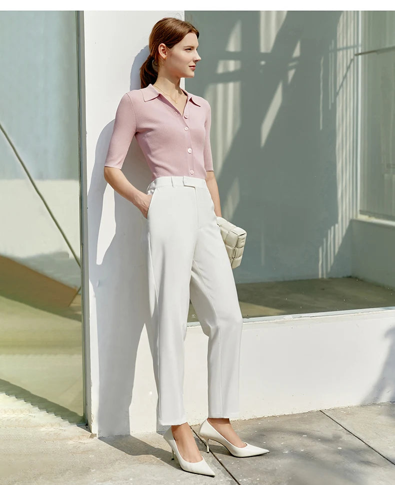 Damen T-Shirt im minimalistischen Stil aus leichter Baumwolle für den Sommer