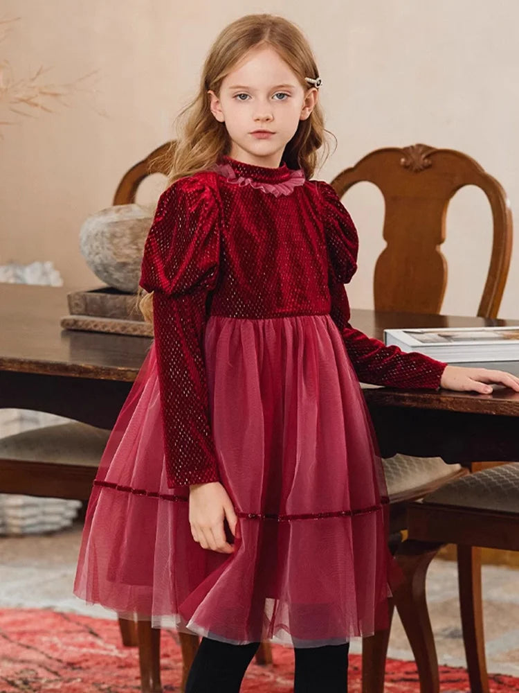 Ärmelloses Kinder-Prinzessinnenkleid aus beigefarbener Gaze mit niedlichem Design – ideal für den Sommer