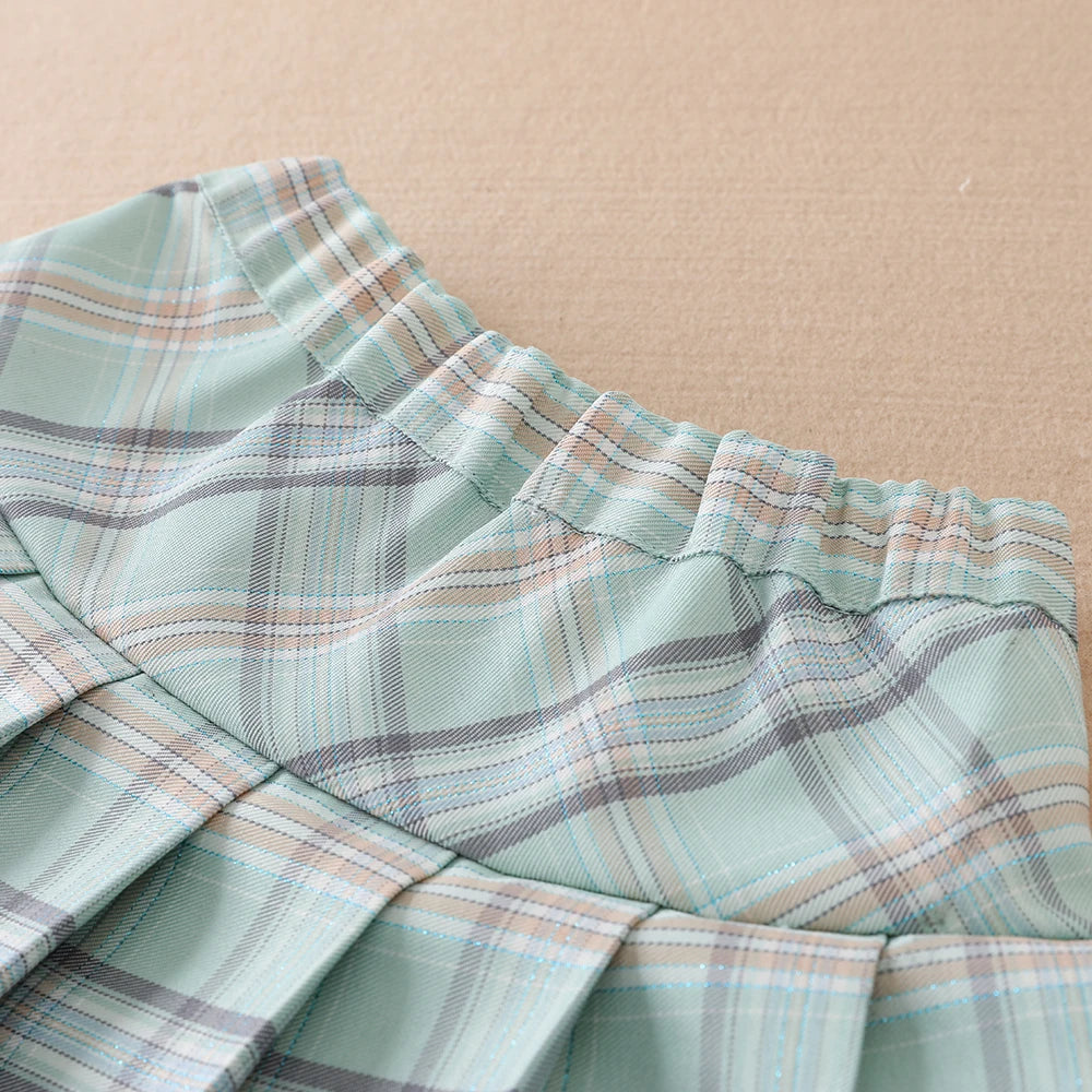 Sommer-Set für Mädchen im Alter von 2–6 Jahren mit weißem Oberteil und grünem kariertem Rock-Kombination für Kinder im Preppy-Stil mit kurzen Ärmeln