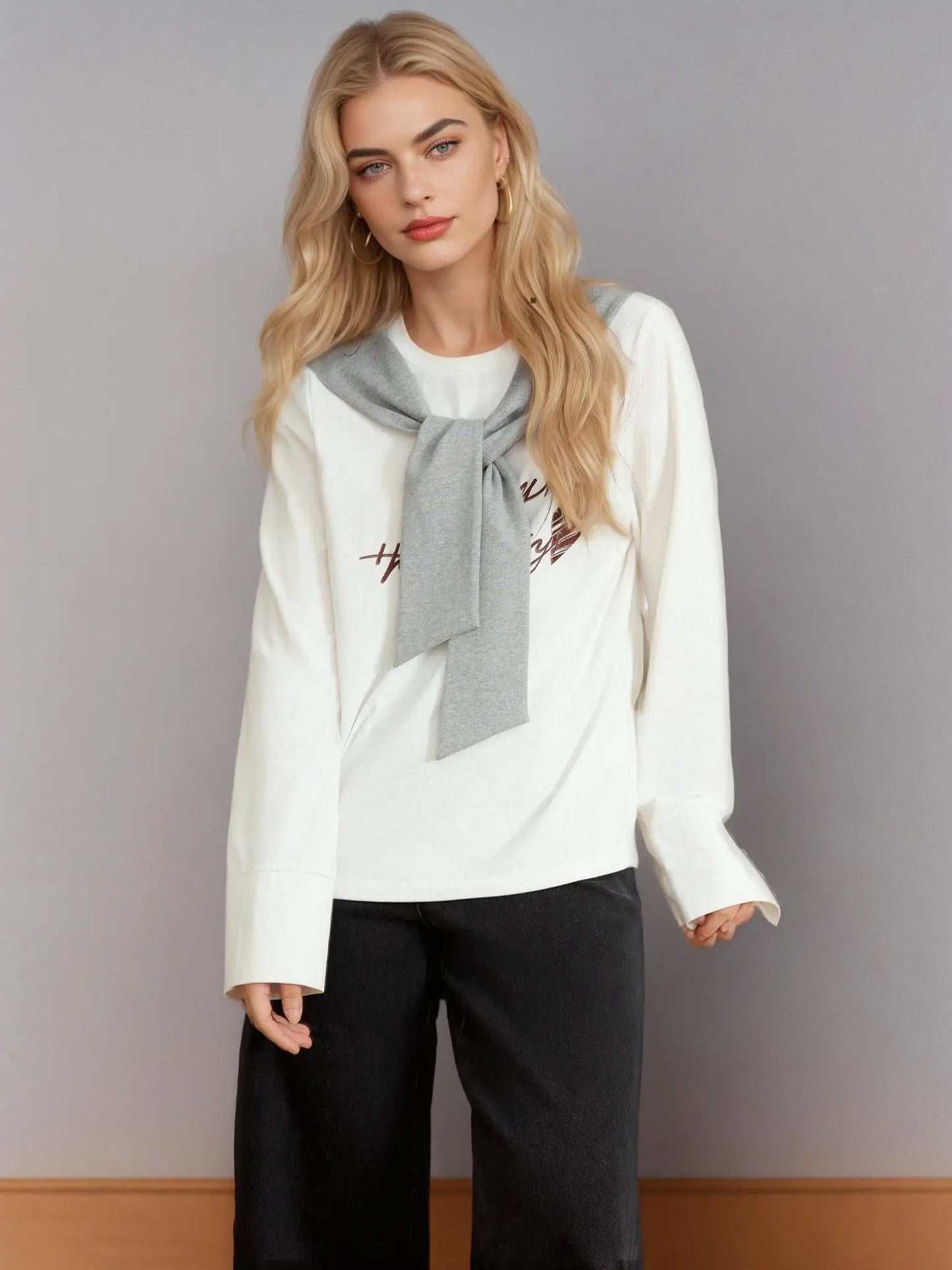 Vielseitiges Damen-T-Shirt mit V-Ausschnitt und langen Ärmeln – lässig und figurbetont für den Frühling