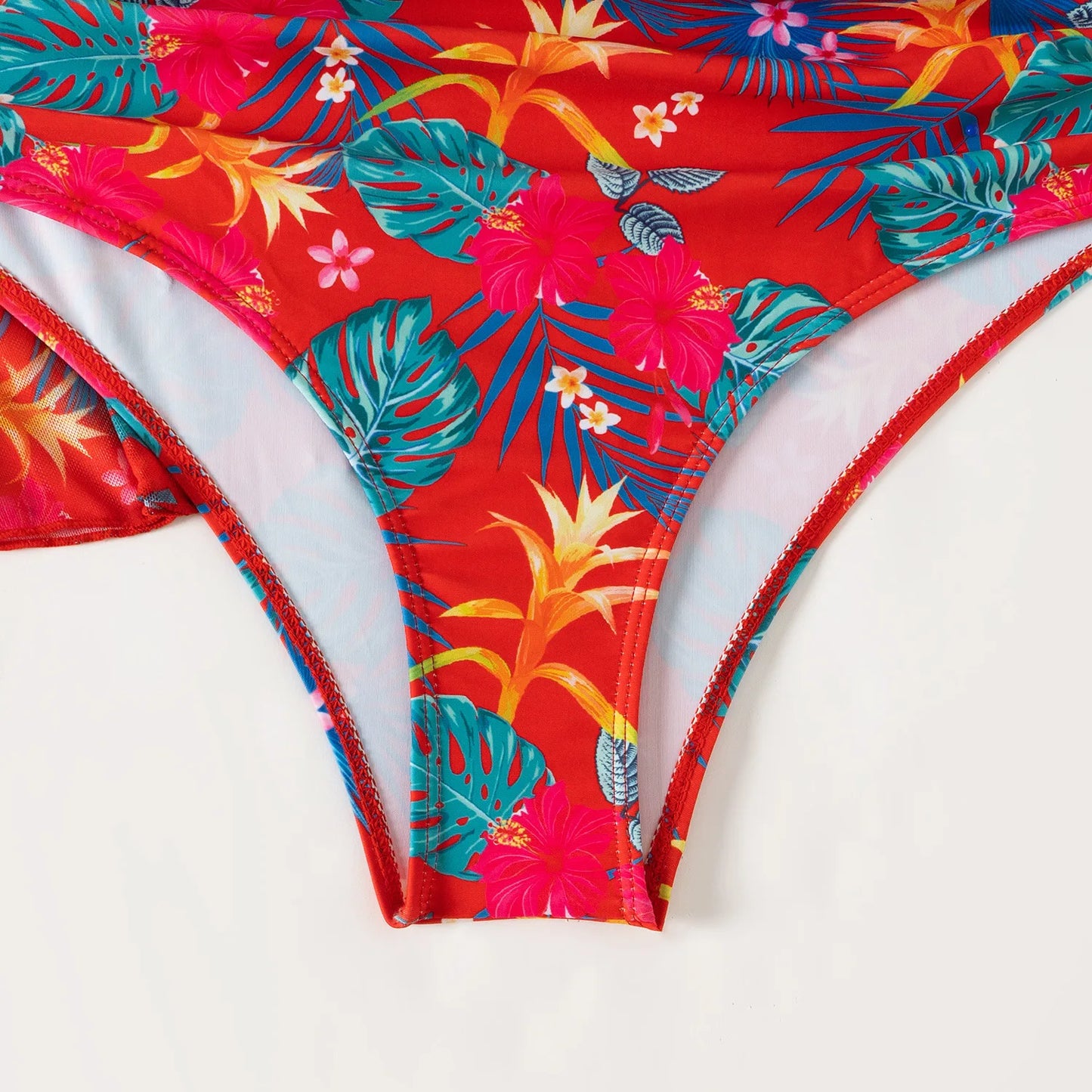 Damen-Bikini-Set mit hohem Bund und Print – dreiteiliges Badeanzug-Set für Strand und Pool