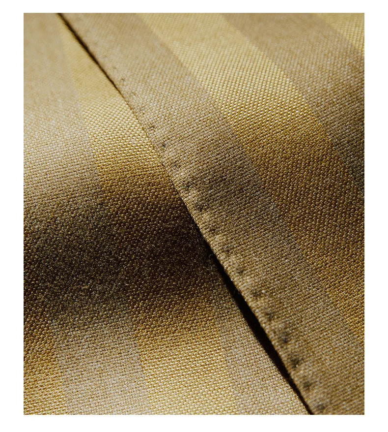 Luxuriöses Herrenanzug-Set mit Blazer, Weste und Hose in Khaki-Streifen – Slim Fit für Hochzeit, Party oder Bühne.