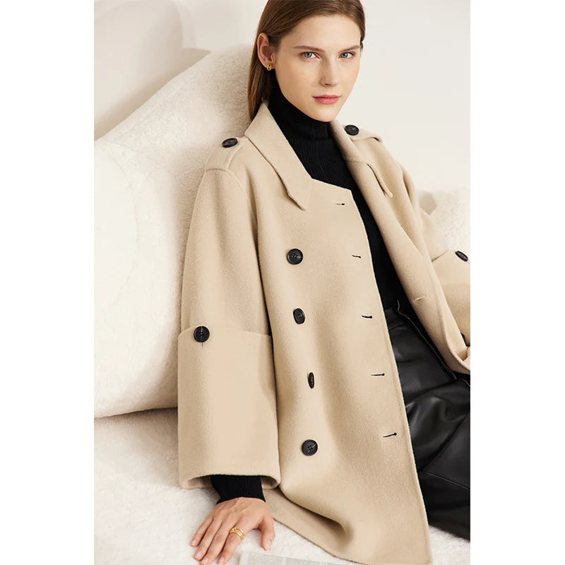Damen Wollmantel im minimalistischen England Stil mit zwei Reihen Knöpfen