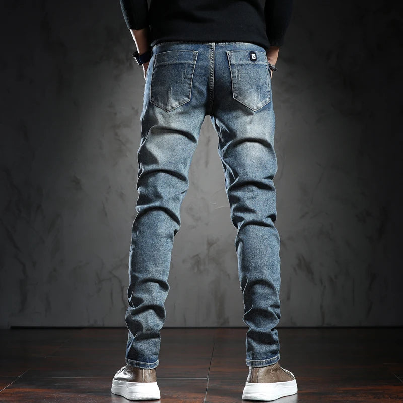 Männer Röhrenjeans in Blau aus hochwertigem Stretch-Denim für Frühling und Sommer