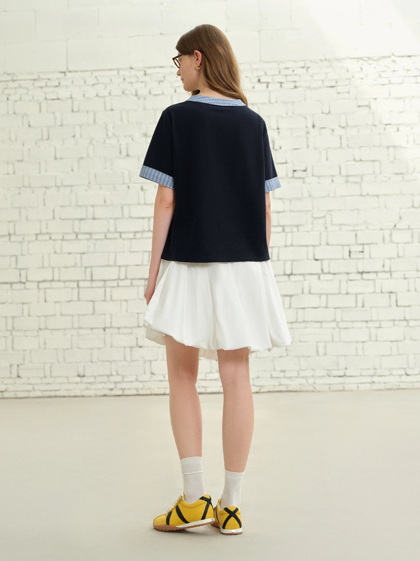 Ärmelloses Damen-Top aus reiner Baumwolle mit Wellenmuster und Perlendetails – atmungsaktiv und elegant in Blau