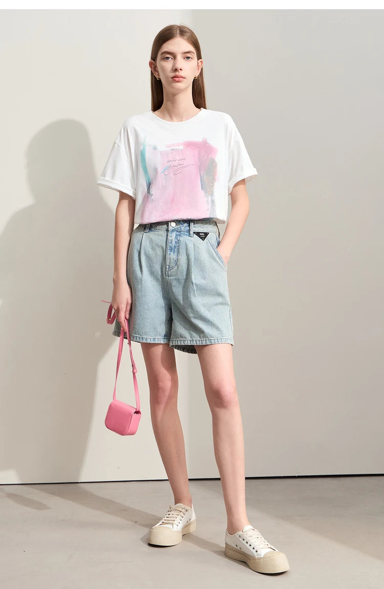 Damen T-Shirts im minimalistischen Stil mit abstraktem Druck für den Sommer