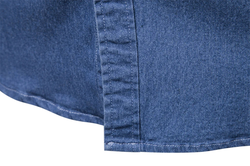 Herren Hemd aus Baumwolle im einfarbigen Denim-Look mit Tasche
