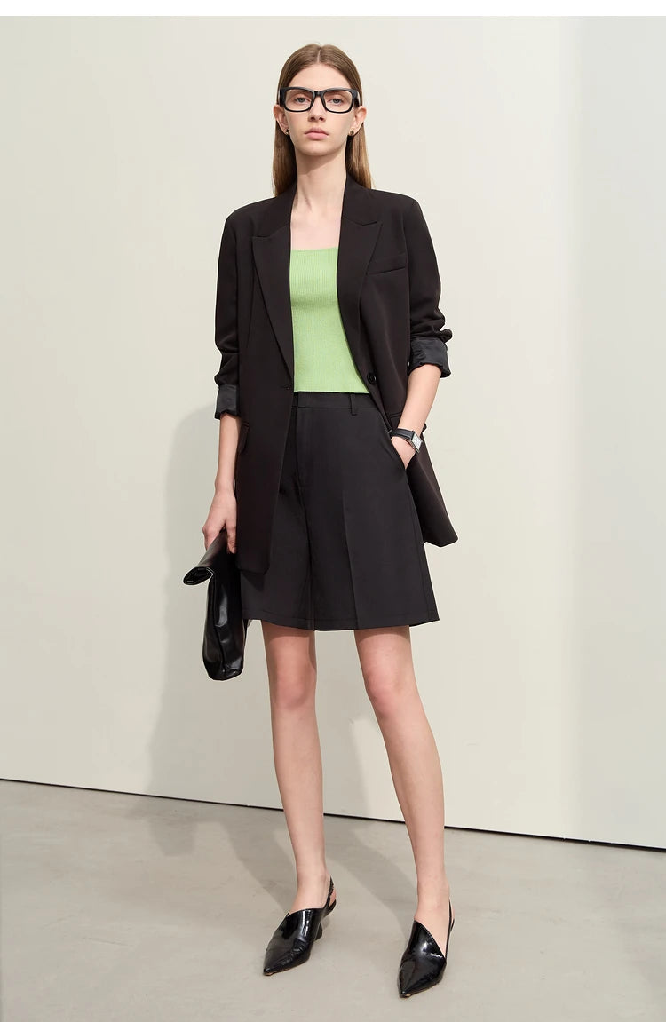 Damen Shorts im minimalistischem Stil mit Taschen für lässige Basics