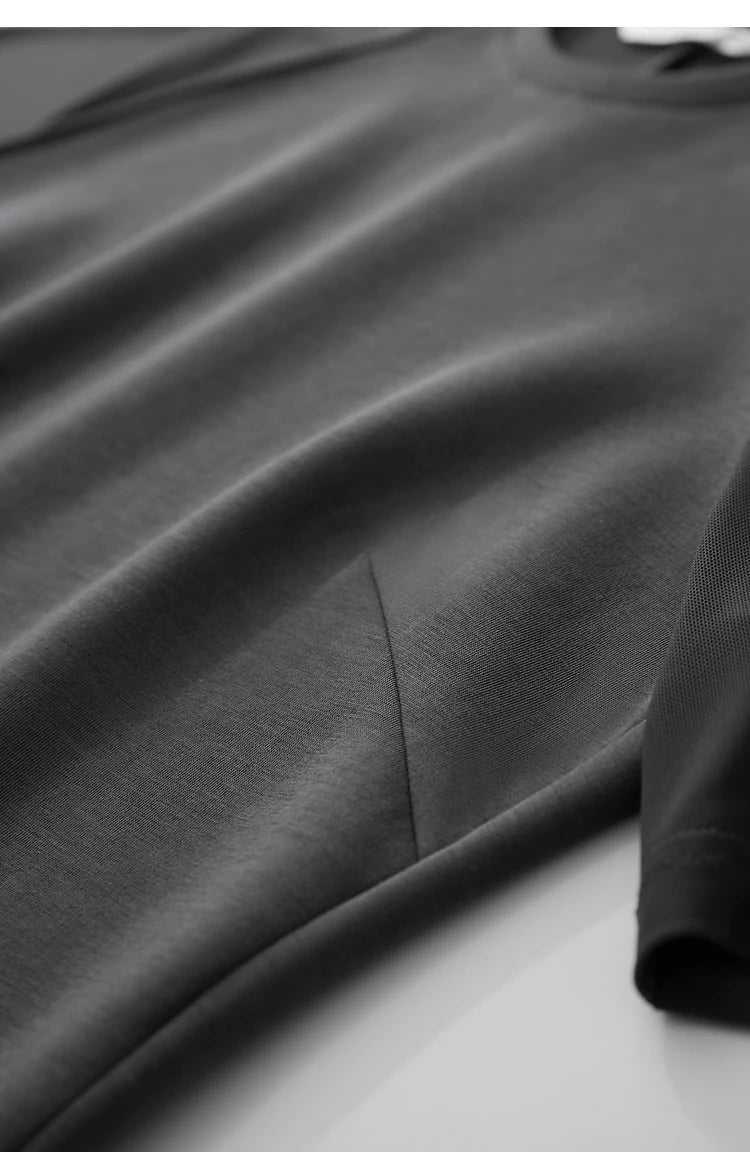 Damen Top im minimalistischen Stil mit O-Ausschnitt und schmaler Passform
