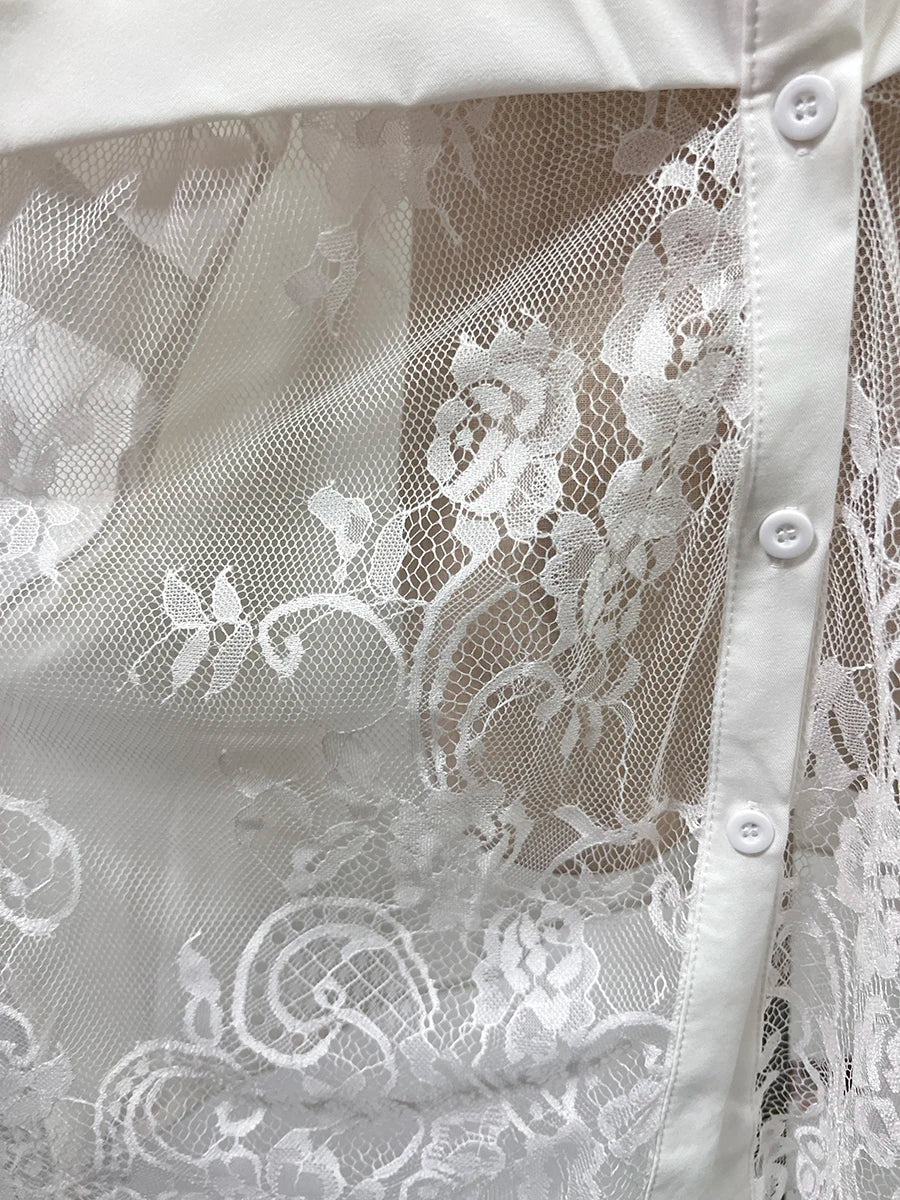 Elegantes Damen-Minikleid mit Rundhalsausschnitt, langen Ärmeln und Schnürung im Patchwork-Design – figurbetont und stilvoll.