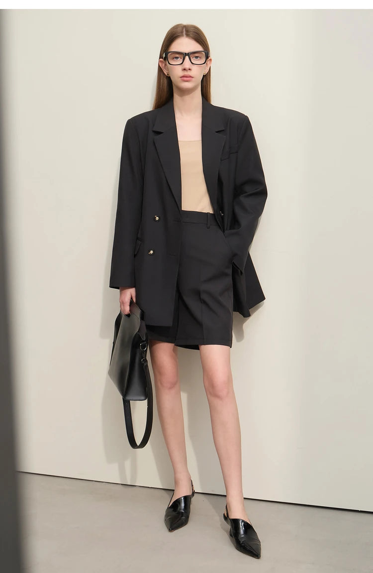 Damen Shorts im minimalistischem Stil mit Taschen für lässige Basics