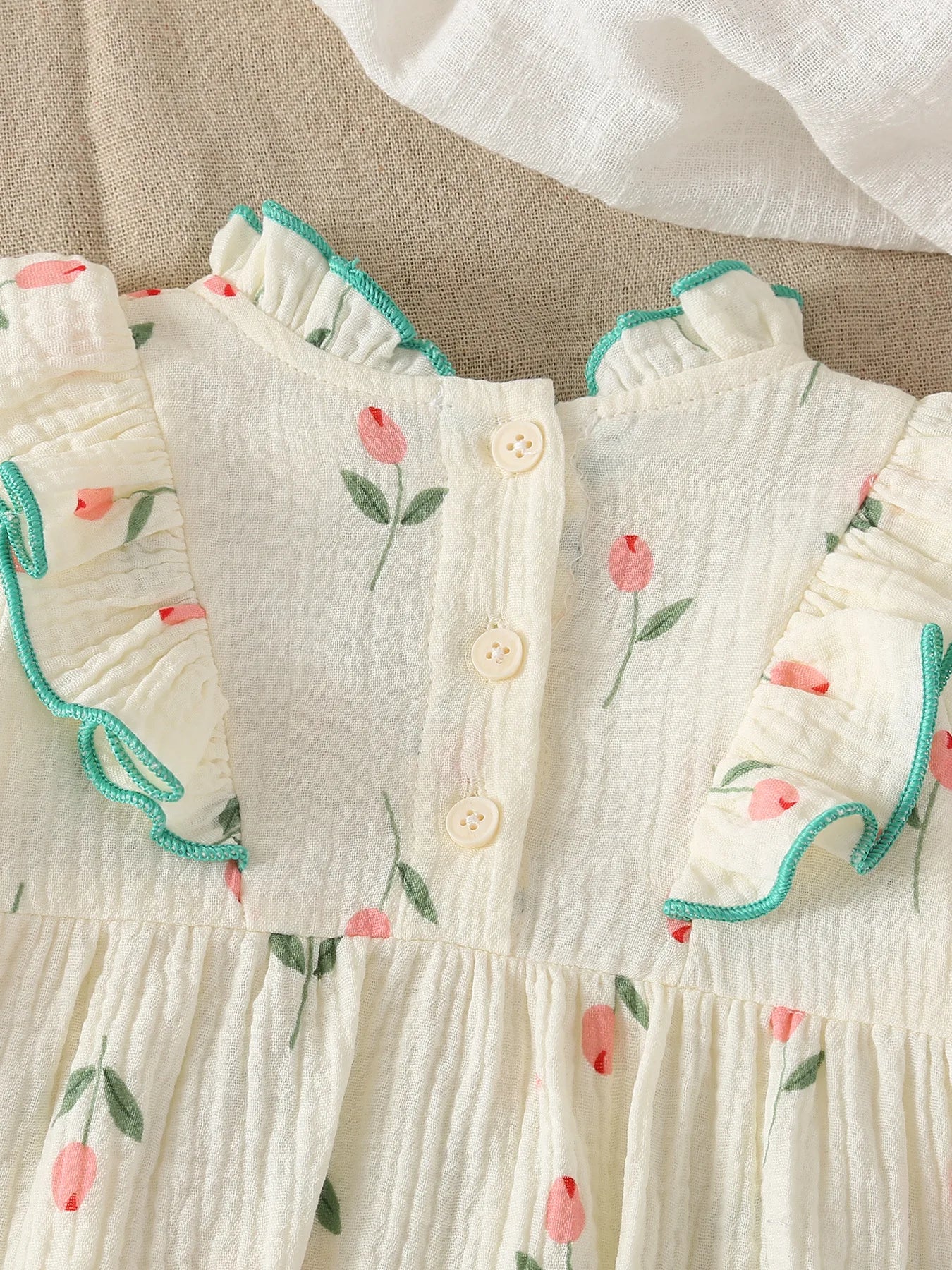 Baby Mädchen Bodys aus Tulpen-Drucken im Rüschendesign für den Herbst