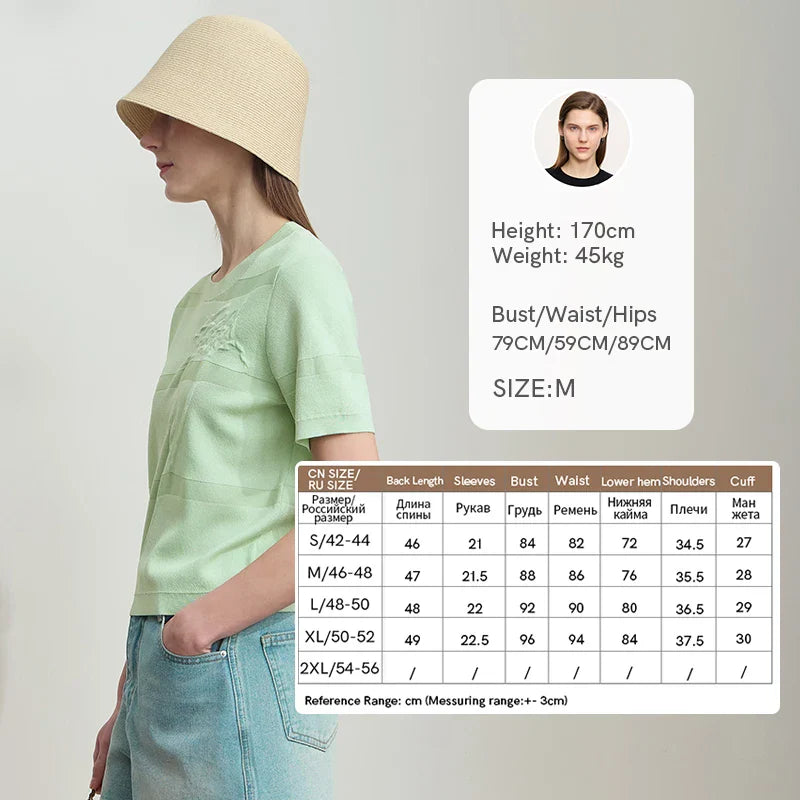 Lässiges Sommer-Damen-T-Shirt mit kurzen Ärmeln, U-Boot-Ausschnitt und Bindeelement aus plissierter Baumwolle – figurbetontes Design.