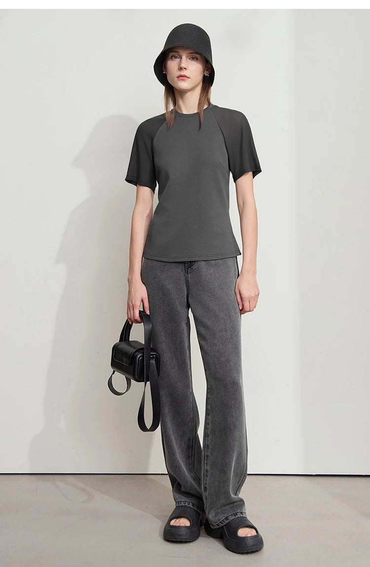 Damen Top im minimalistischen Stil mit O-Ausschnitt und schmaler Passform