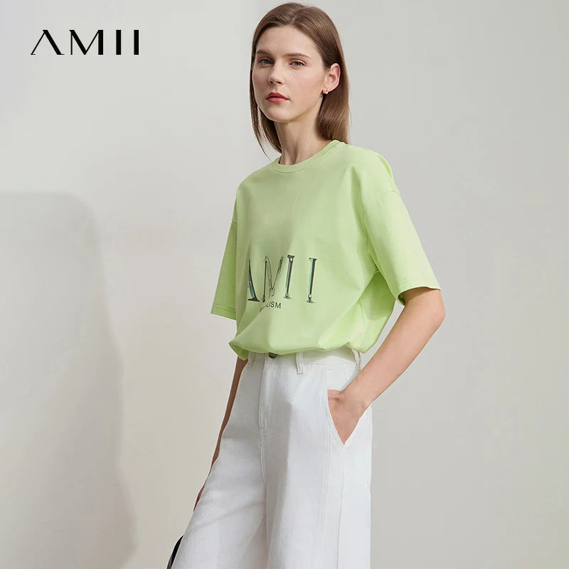 Damen T-Shirt im minimalistischen Design mit Rundhalsausschnitt und kurzen Ärmeln