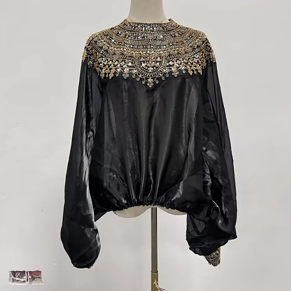 Zweiteiliges Damen-Set mit V-Ausschnitt, Applikationen und Patchwork-Design – Langarm-Oberteil mit Tasche und hoch taillierte Hose