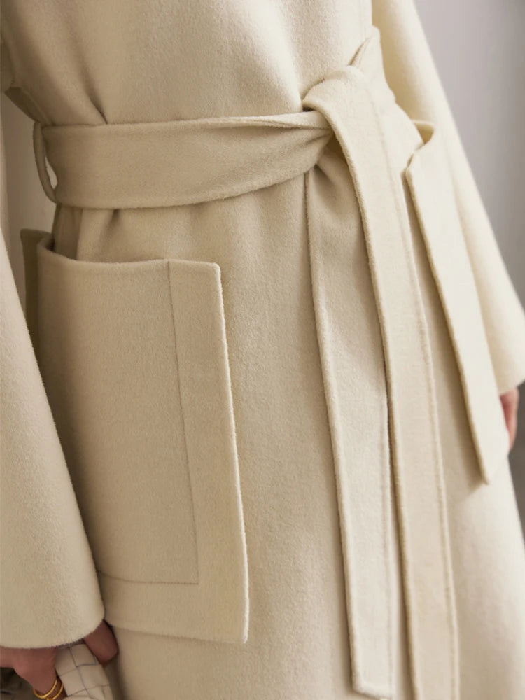 Frauen Mantel aus 100 Prozent Wolle im eleganten Koreanischen Stil mit Gürtel