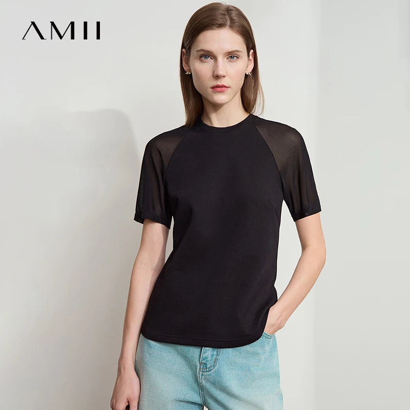 Damen Top im minimalistischen Stil mit O-Ausschnitt und schmaler Passform