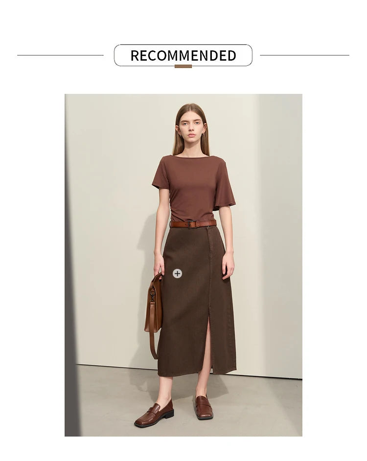 Damen T-Shirt im Minimalismus-Stil mit asymmetrischem Slash Neck und Raffen