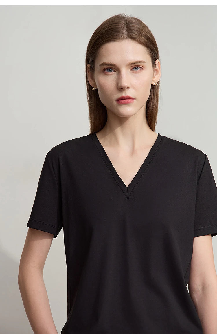 Damen Top im minimalistischen Sommerstil mit einfarbiger Buchstabenstickerei