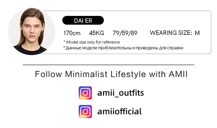 Damen Top im minimalistischen Stil mit O-Ausschnitt und schmaler Passform