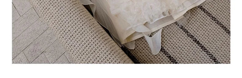 Kurzes Mädchenkleid mit Puffärmeln – ideales Prinzessinnen-Outfit für Sommerfeste und Partys