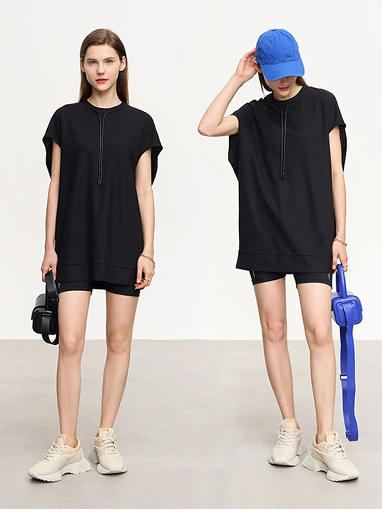 Damen T-Shirt im minimalistischen Stil mit lässigen kurzen Ärmeln