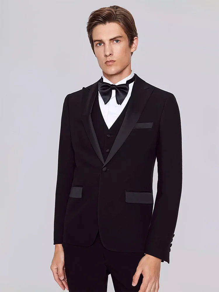 Eleganter Herrenanzug in Grün, Slim Fit, dreiteilig mit Blazer, Weste und Hose – ideal für Hochzeiten und festliche Anlässe.