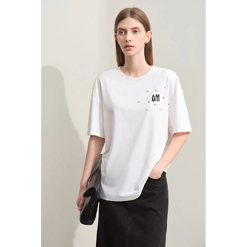 Damen T-Shirts im Minimalismus-Stil mit Stickerei und lässigen Ärmeln