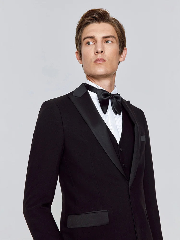 Eleganter Herrenanzug in Grün, Slim Fit, dreiteilig mit Blazer, Weste und Hose – ideal für Hochzeiten und festliche Anlässe.