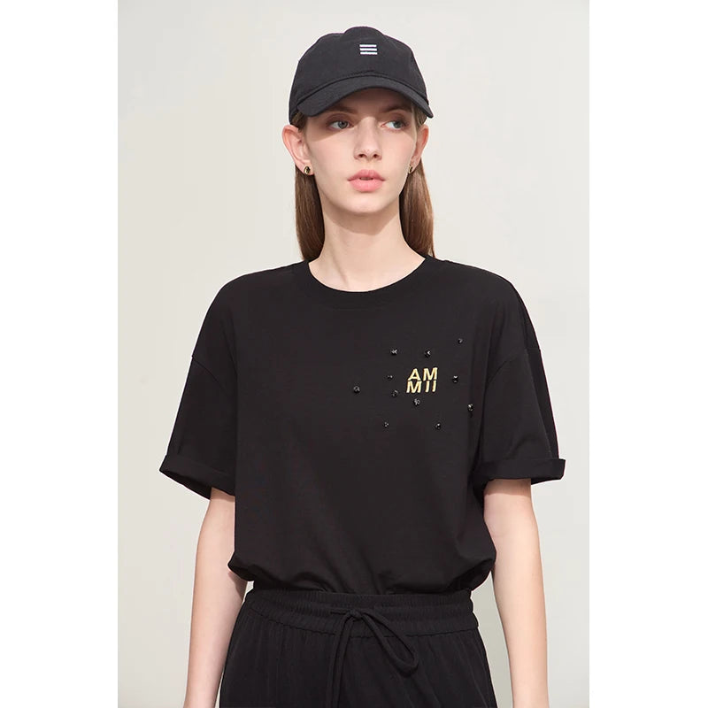 Damen T-Shirts im Minimalismus-Stil mit Stickerei und lässigen Ärmeln