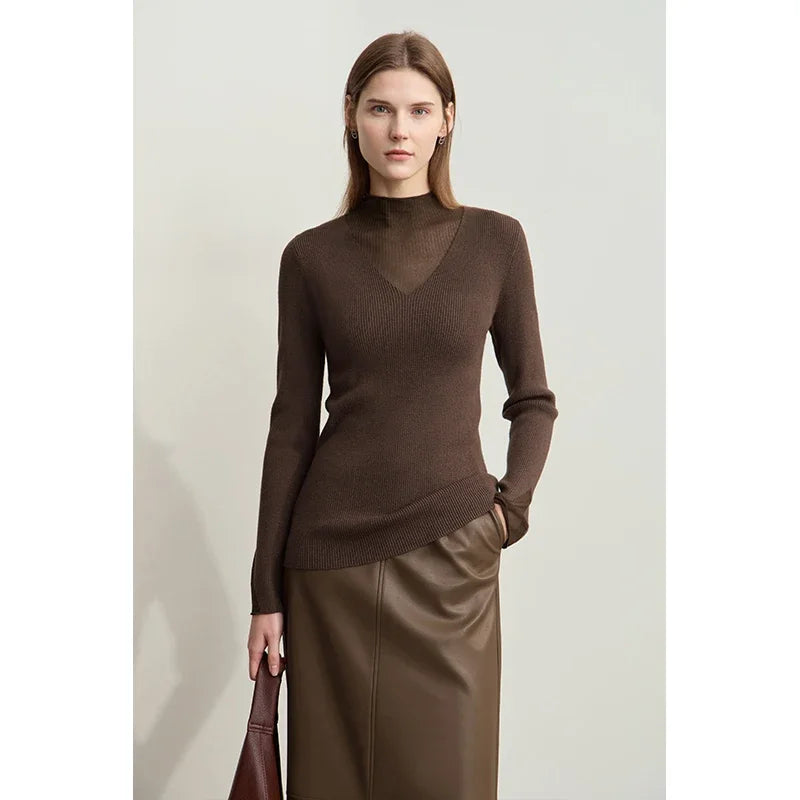Damen Rollkragenpullover mit transparentem Panel aus der Winterkollektion 2024