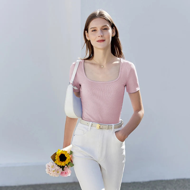 Damen Tops und T-Shirts im minimalistischen Stil mit quadratischem Kragen
