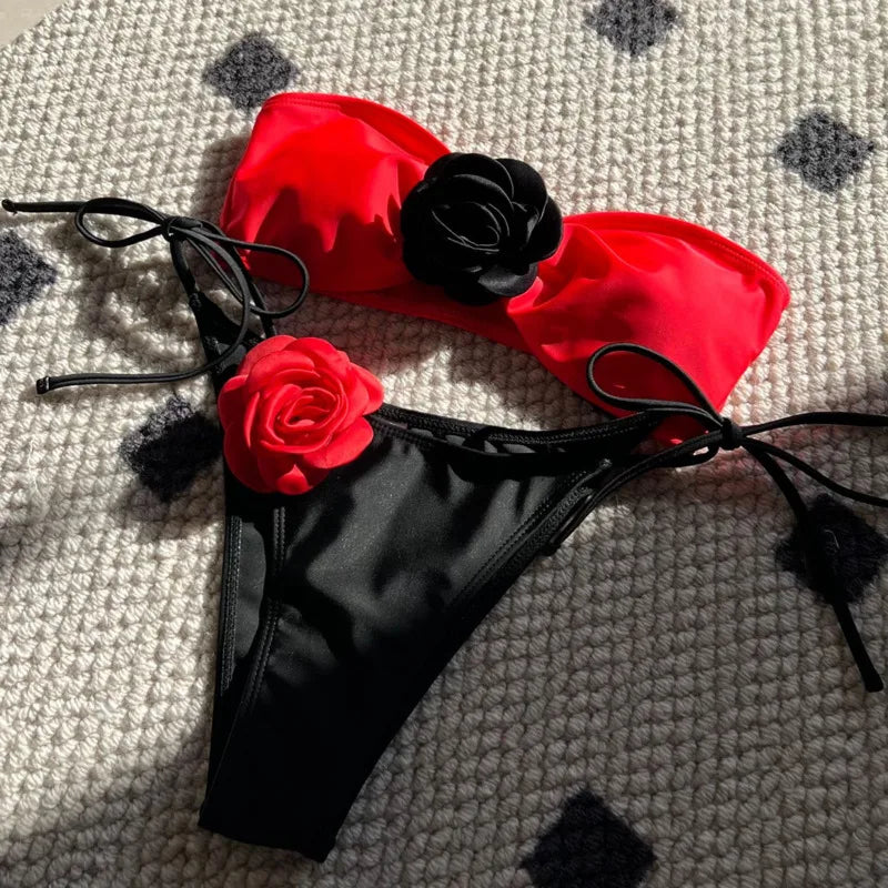 Gestreifter Damen-Bikini im brasilianischen Stil – ideal für Strand und Pool
