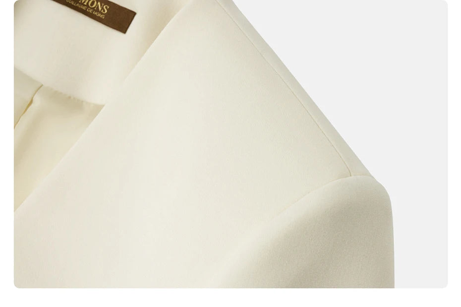 Schlanke Herren-Anzughose mit tiefblauen Streifen – modisch für Büro, Freizeit und Hochzeit geeignet